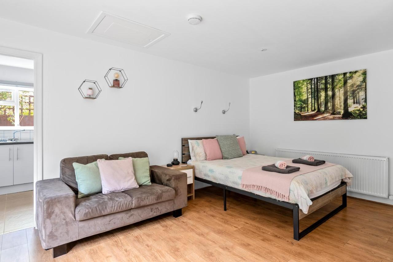 Number 2, Lytton Tree Lodge, Reydon, Southwold Eksteriør bilde